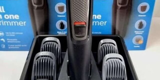 Aparador de Pelos Philips MG3711/15 Multigroom Bivolt