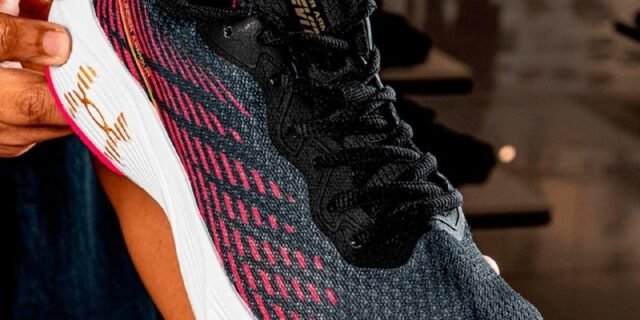 Tênis CHARGED LEVITY, Under Armour, feminino