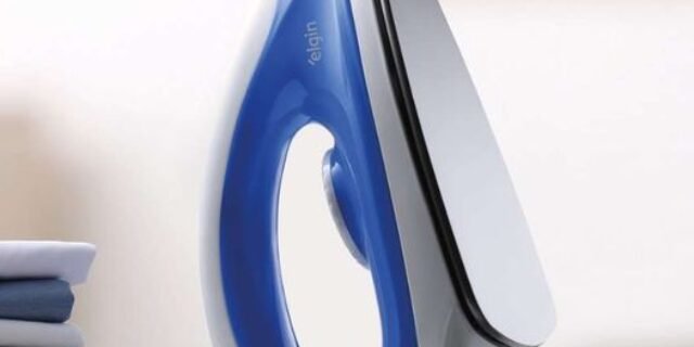Ferro de Passar a Seco Iron Force Elgin Super Leve Branco e Azul Base Antiaderente 127V