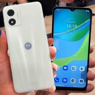 Smartphone Motorola Moto E13 4G 64GB 4GB RAM (3 Cores)