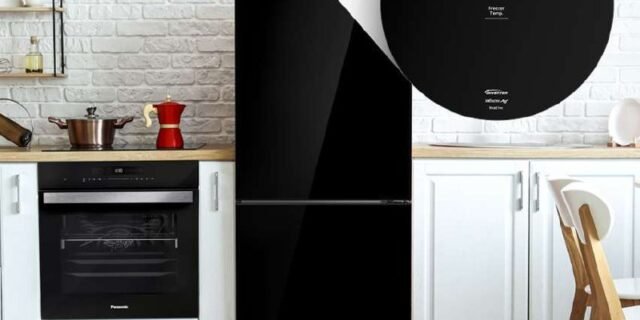 Geladeira/Refrigerador Panasonic Frost Free – Inverse Black Glass 397L
