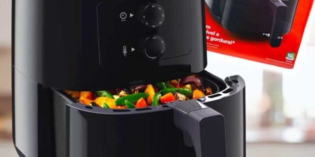 Fritadeira Elétrica Sem Óleo Air Fryer Philips Walita RI9201 4,1 L – Preta 110V