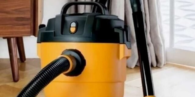 Aspirador de Pó e Água WAP GTW 10 1400W 140mbar Compacto e Robusto com Soprador 127V