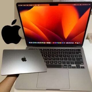 MacBook Air de 13 polegadas: Chip M2 com CPU de oito núcleos e GPU de oito núcleos, de 256 GB SSD (4 Cores)