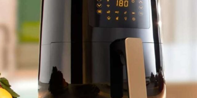 Fritadeira Airfryer Conectada Série 5000, Walita, Preta, 4.1L de capacidade, 1400W