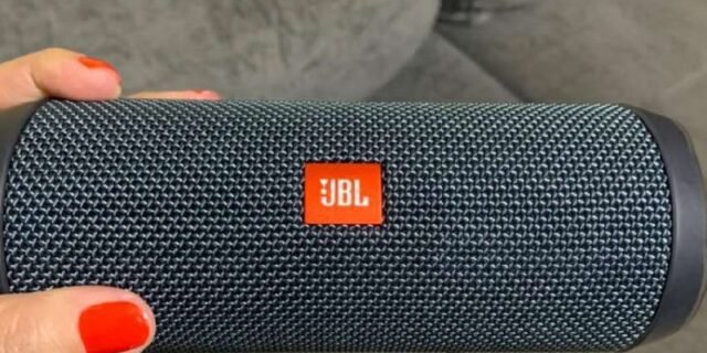 Caixa de Som Bluetooth JBL Flip Essential 2 20W – Preta