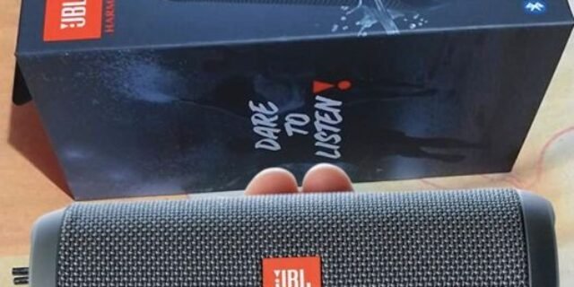 Caixa de Som Bluetooth JBL FLIP ESSENTIAL 2