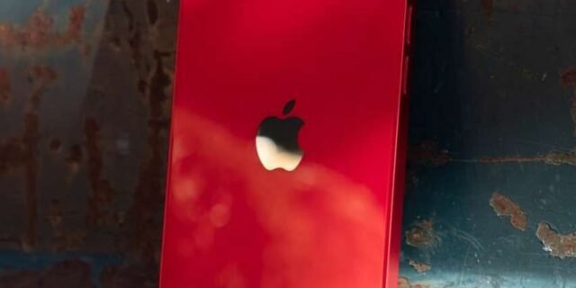 iPhone 14 Plus Apple (128GB) Red, Tela de 6,7″, 5G e Câmera de 12MP
