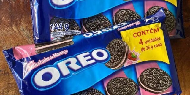 Biscoito recheado Oreo milkshake de morango multipack 144g