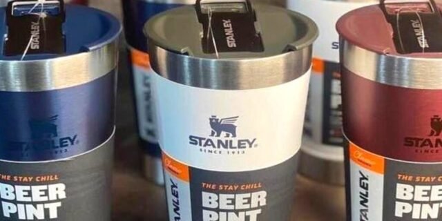 Copo térmico de cerveja com tampa Stanley|473ml