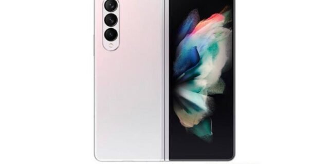 Samsung Galaxy Z Fold3 Prata, Tela Dobrável 7,6? + 6,2”, 5G, 256GB e Câmera Tripla de 12MP+12MP+12 MP – SM-F926_