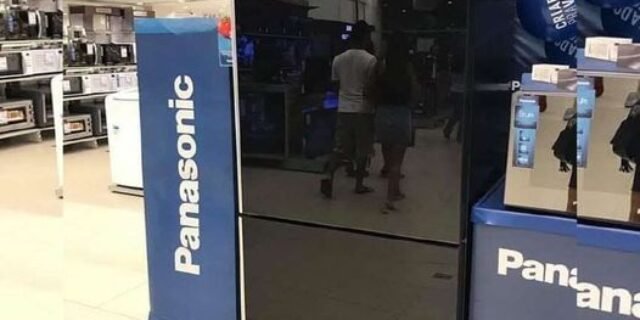 Geladeira Panasonic Frost Free 425L Black Glass