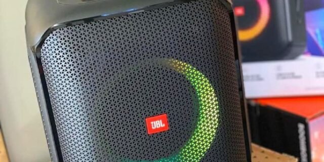 Caixa de Som JBL Partybox Encore Essential, 100W RMS