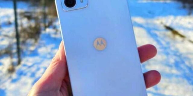 Smartphone Motorola Moto G23 Branco 128GB, 4GB RAM, Tela de 6.5″, Câmera Traseira Tripla, Selfies de 16 MP, Android e Processador Octa Core