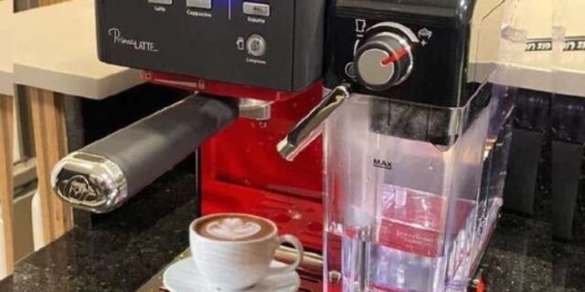 Cafeteira Espresso Oster, PrimaLatte II, Vermelho