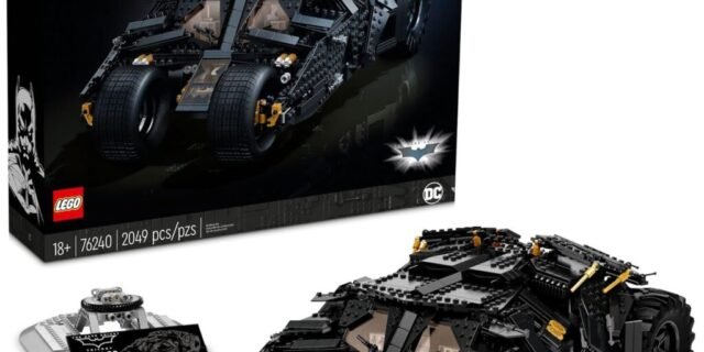 76240 LEGO® DC Batman™ Batmóvel Tumbler; Kit de Construção (2049 peças)