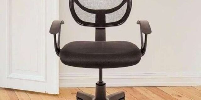 Cadeira de Escritório Diretor Giratória Preta – DIR-003 Otello