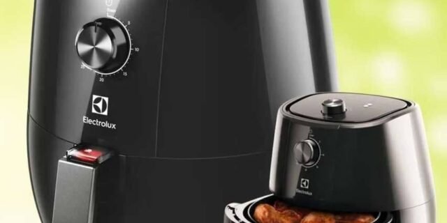 Fritadeira Elétrica Sem Oleo Electrolux Airfryer 3,2l 8 Receitas Pré-sugeridas Desligamento Automático Cesto Removivel 1400w Eaf10 Preta 220v