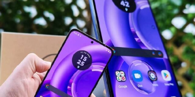 Smartphone Motorola Edge 30 Neo 5G Very Peri 256GB 8GB RAM