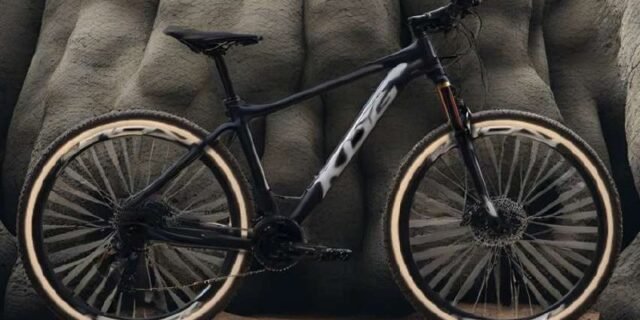 Bicicleta Aro 29 KOG 21V Cambio Shimano Freio a Disco (7 Cores)