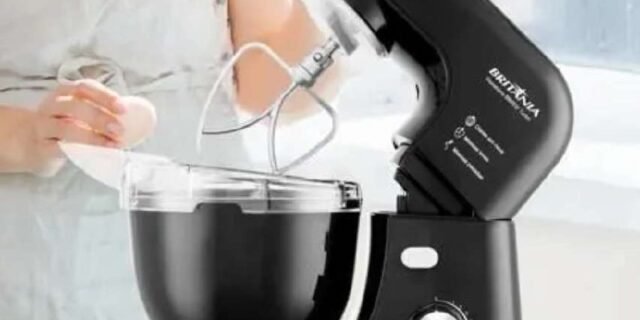 Batedeira Planetária Britânia BBPE01 12 Velocidades 4L 500W 220V