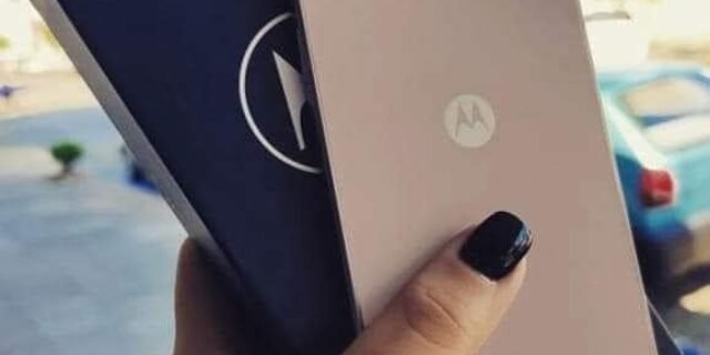 Smartphone Motorola Moto G53 5G 128GB 4GB RAM Câmera Dupla + Selfie 8MP Tela 6.5″- Rosê