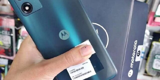 Smartphone Motorola Moto E13 4G 64GB 4GB RAM (2 Cores)