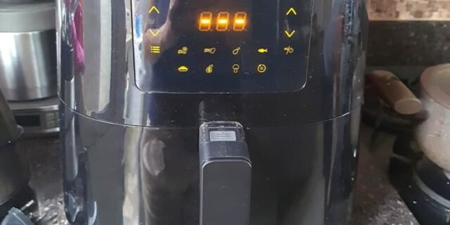 Philips Walita Preta Fritadeira Airfryer Essential XL Digital, 6.2L