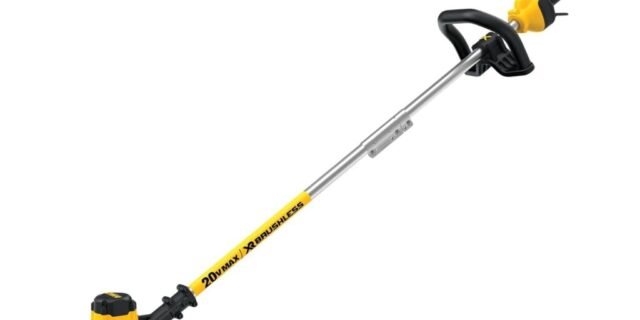 DEWALT Aparador De Grama 20V MAX* Li-ion Brushless sem bateria nem carregador DCST920B