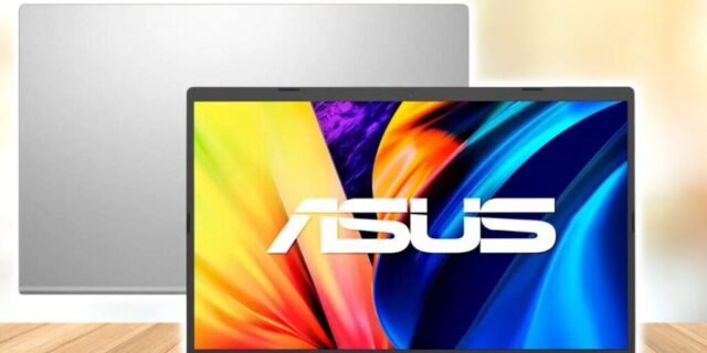 Notebook ASUS Vivobook X1502ZA-EJ1764 Intel Core i3 1220P 3,3GHz 4Gb Ram 256Gb SSD Linux KeepOS 15,6” Led Fhd Intel UHD Graphics Prata Metálico