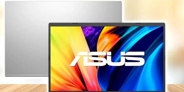 Notebook ASUS Vivobook X1502ZA-EJ1779 Intel Core i5 12450H 2GHz 4Gb Ram 256Gb SSD Linux KeepOS 15,6” Led Fhd Intel UHD Graphics Prata