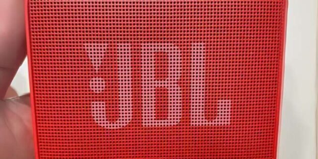 Caixa de Som Bluetooth JBL Go Essential
