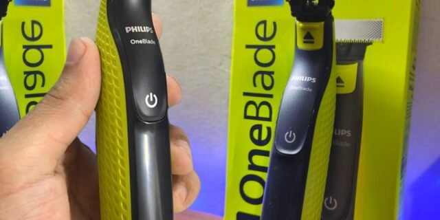 Aparador e raspador OneBlade com 3 pentes, à prova d’água, Bivolt – QP2724/10 Philips