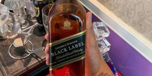 Whisky Johnnie Walker Black Label 12 anos, 750ml