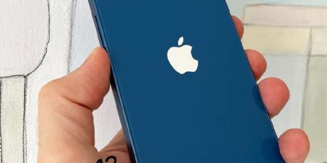 Apple iPhone 13 (256 GB) – Azul