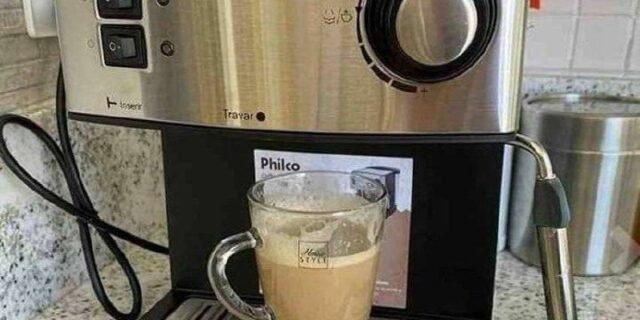 Cafeteira Expresso Philco Coffee Express 15 BAR