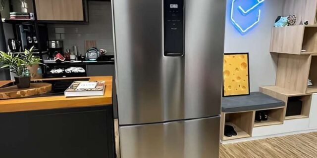 Geladeira/Refrigerador Electrolux Frost Free – Inverse Cinza 490L