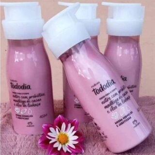 Creme Desodorante Nutritivo para o Corpo Tododia Amora Vermelha e Jabuticaba 400ml