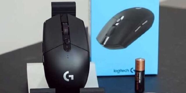 Mouse Gamer Sem Fio Logitech G305 LIGHTSPEED com 6 Botões Programáveis e Até 12.000 DPI
