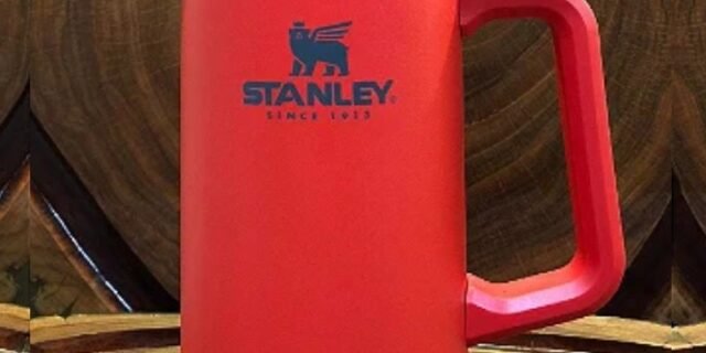 Caneca Térmica de Cerveja Stanley Flame Red 709ML