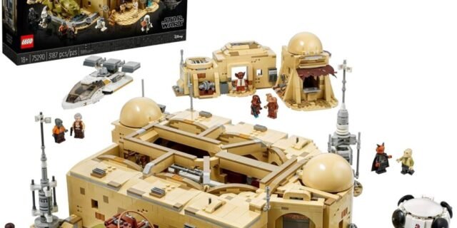 Kit de construção LEGO® Star Wars: Uma Nova Esperança Cantina de Mos Eisley™ 75290 (3.187 peças)