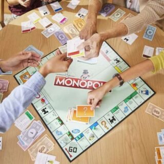 Hasbro Gaming, Jogo de tabuleiro Monopoly