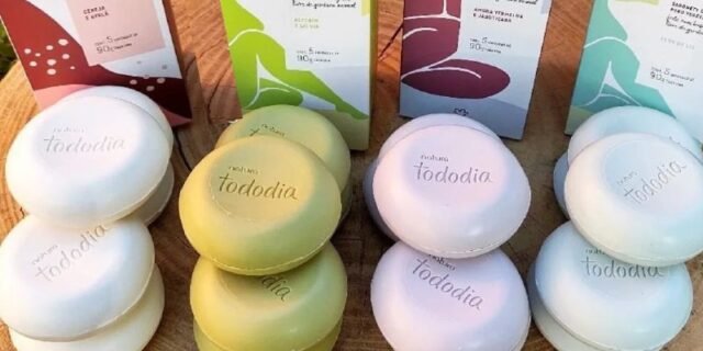Kit Natura Tododia Sabonetes em Barra Puro Vegetal 4 Caixas