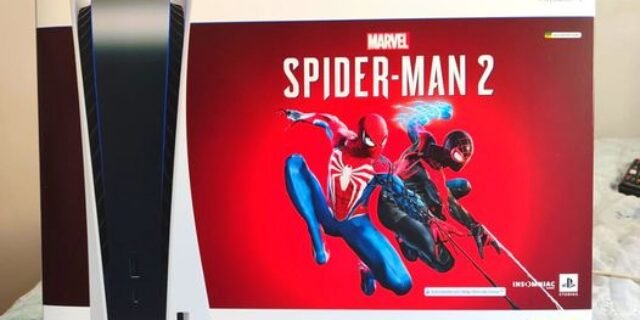 PlayStation 5 + Marvels Spider Man 2 + Controle