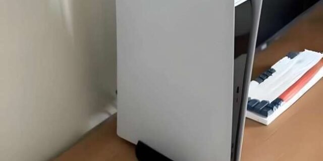 Console PlayStation 5 Slim, Edição Digital + 2 Jogos