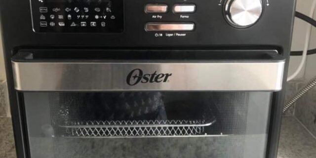 Fritadeira e Forno Oster Gourmet Preto 15 Litros 10 Em 1 220v