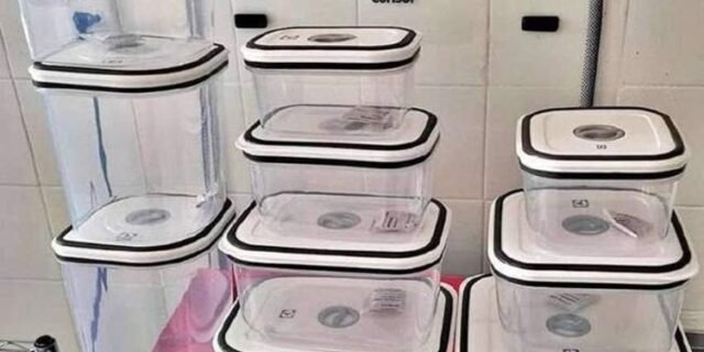 Jogo de Potes de Plástico Hermético Electrolux – com Tampa Quadrado 80000565 10 Peças