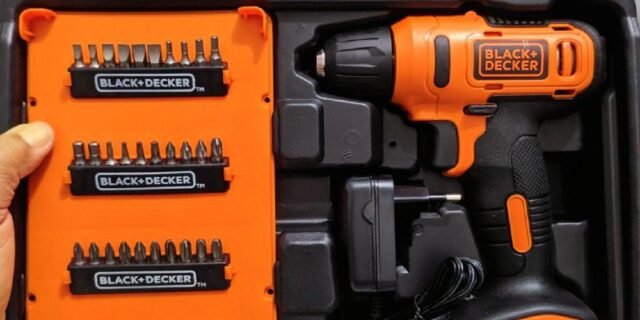 Black Decker Furadeira e Parafusadeira 3/8 Pol Bateria 12V, com 31 Acessórios e Maleta