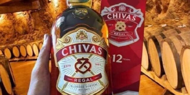 Whisky Escocês Chivas Regal 12 anos 1litro caixa com 6 unidades