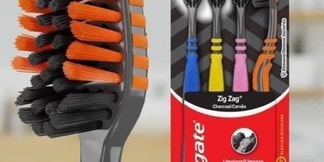 Colgate ZigZag Carvão – Escova Dental, 4 unidades